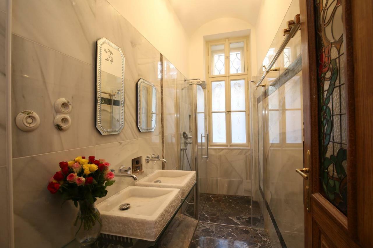 Apartman Dalia Janackovo Nabrezi Prague Exterior photo